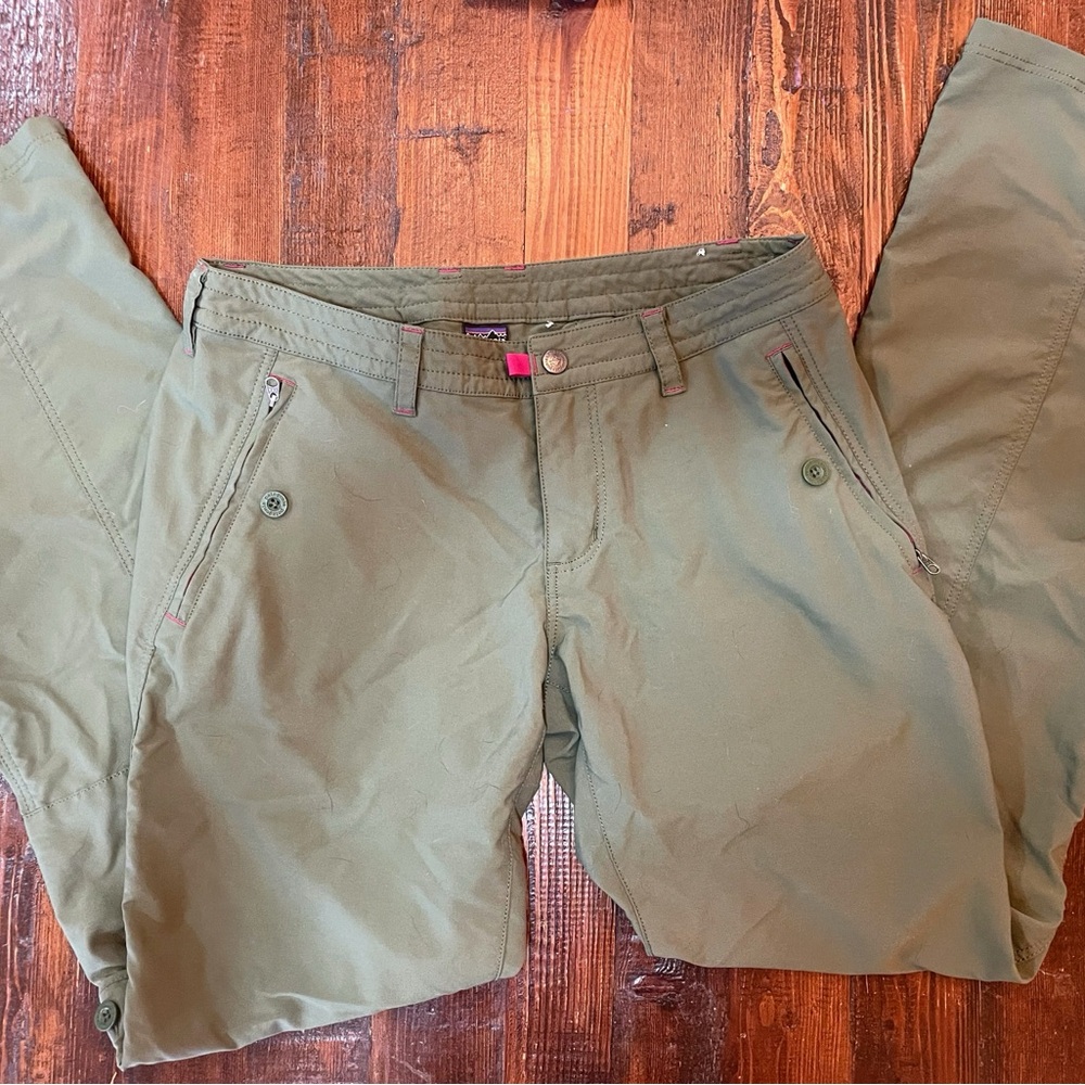 Women’s 6 Patagonia Adventure Pants, Green